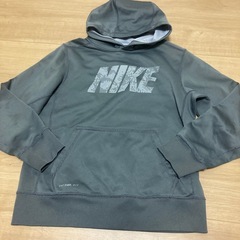 BOYS NIKEフードトップスとGUのデニム150の画像