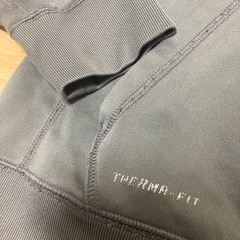 BOYS NIKEフードトップスとGUのデニム150の画像