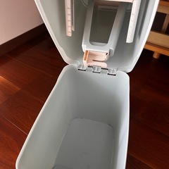 Aprica アップリカ ニオイポイ おむつ処理ポット 本体の画像