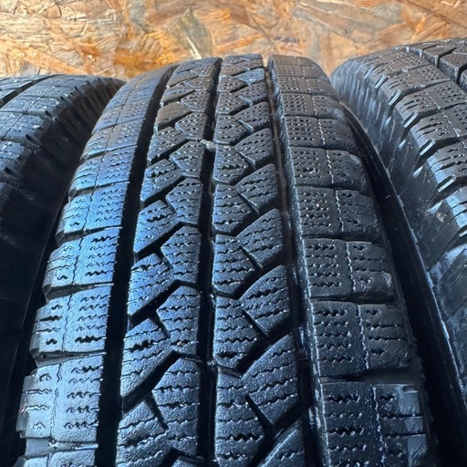 バリ山　BRIDGESTONE ブリヂストン　ブリジストン　VL1 145R12 LT 6PR 2018年製　12インチ