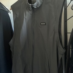 BEAMS 2WAY ナイロンジャケット　ベスト（撥水加工）チャコールグレーの画像