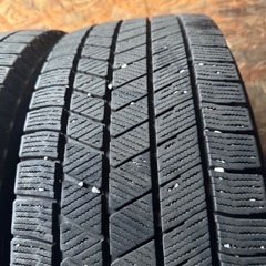 バリ山　BRIDGESTONE ブリヂストン　ブリジストン　VRX3 205/60R16 スタッドレス　タイヤ　2022年製　16インチの画像