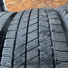 バリ山　BRIDGESTONE ブリヂストン　ブリジストン　VRX3 205/60R16 スタッドレス　タイヤ　2022年製　16インチの画像