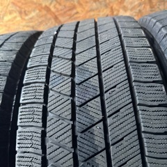 バリ山　BRIDGESTONE ブリヂストン　ブリジストン　VRX3 205/60R16 スタッドレス　タイヤ　2022年製　16インチの画像