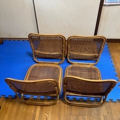 座椅子　4脚セットの画像