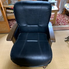 お急ぎください！　　
椅子の画像