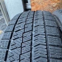 BRIDGESTONE ブリヂストン　ブリジストン　VRX2 215/65R16 スタッドレス　タイヤ　2018年製　16インチの画像