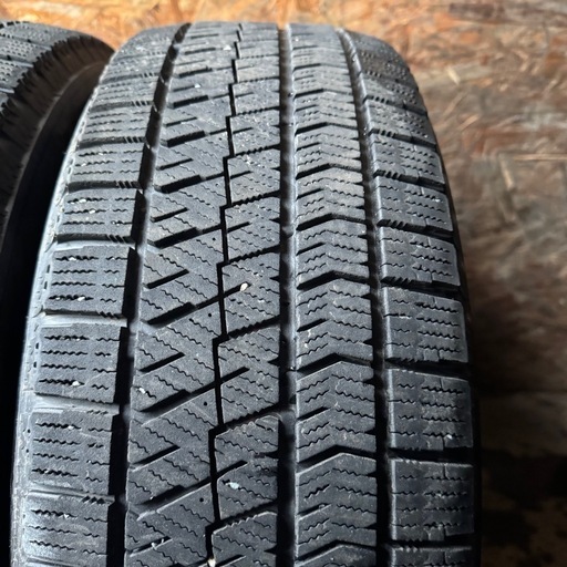 BRIDGESTONE ブリヂストン　ブリジストン　VRX2 215/65R16 スタッドレス　タイヤ　2018年製　16インチ