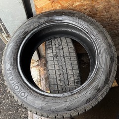バリ山　YOKOHAMA ヨコハマ　IG70 215/55R17 スタッドレス　タイヤ　2021年製　17インチ　２本の画像
