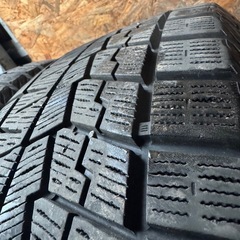 バリ山　YOKOHAMA ヨコハマ　IG70 215/55R17 スタッドレス　タイヤ　2021年製　17インチ　２本の画像