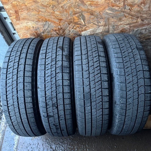 バリ山　BRIDGESTONE ブリヂストン　ブリジストン　VRX2 155/65R14 スタッドレス　タイヤ　2021年製　14インチ