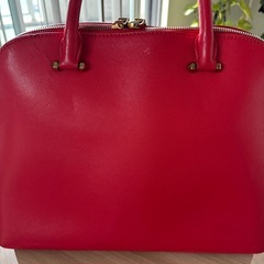 ☆CHARLES&KEITH ハンドバッグ　赤☆の画像