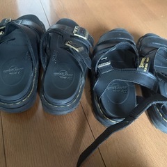 DR MARTEN サンダル　2つの画像