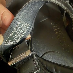 DR MARTEN サンダル　2つの画像