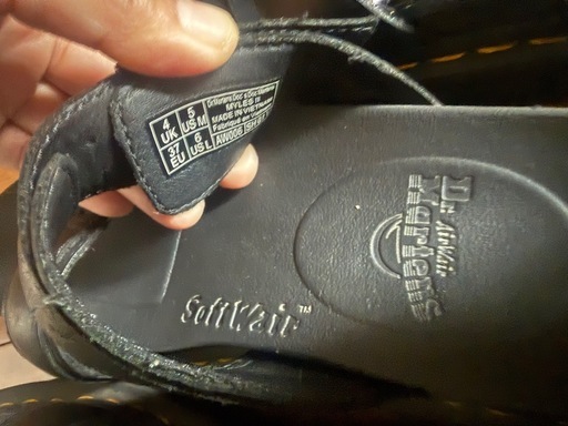 DR MARTEN サンダル　2つ