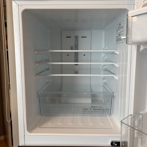 【良品】Hisense 一人暮らし用冷蔵庫 HR-D1303