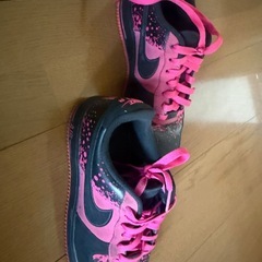 NIKE AIR FORCE 1 の画像