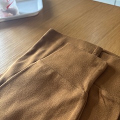 UNIQLOハイネックTシャツの画像