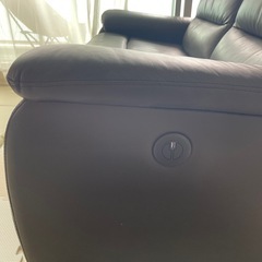 ニトリ　電動リクライニングソファ　2人掛け(ブラウン)の画像