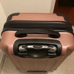 キャリーケース　ピンクの画像