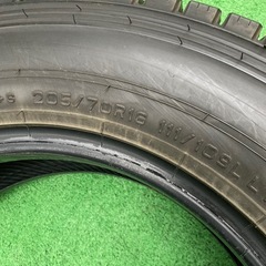 2Tトラック スタッドレスタイヤ 205/70R16 6本 バリ山 キャンター エルフ デュトロ ダイナ 6本の画像