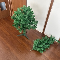 クリスマスツリー　オーナメント付き　の画像
