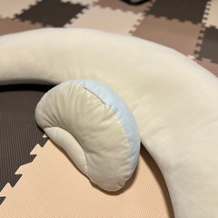 AILEBEBE エールべべ　授乳クッションの画像