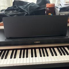 電子ピアノの画像