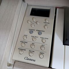 電子ピアノ　YAMAHAクラリノーバCLP-635WH　専用椅子付きの画像