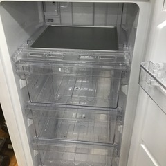 #K-2【ご来店頂ける方限定】SHARPの冷凍庫ですの画像