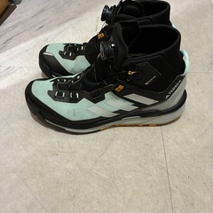 アディダス テレックス スカイチェイサー テック ミッド GTX IE6890の画像