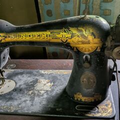 🎀＜昭和レトロ＞SINGER製足踏みミシン🎊 （シンガー）✨の画像