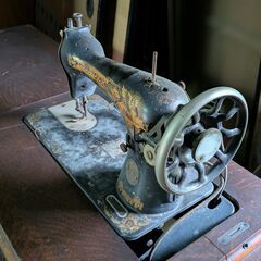 🎀＜昭和レトロ＞SINGER製足踏みミシン🎊 （シンガー）✨の画像