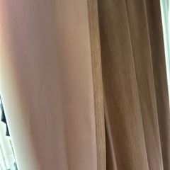 カーテンの画像