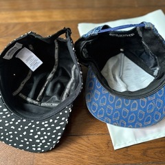 supreme帽子adidasもセットの画像