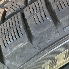 DUNLOP(ダンロップ) スタッドレスタイヤ　17インチ　225/60R17　４本セットの画像