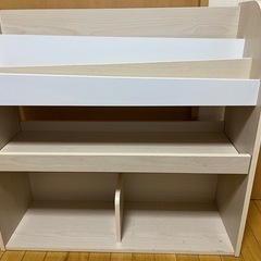 お取引き中！絵本ラックの画像