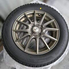 スタッドレスタイヤ　165/65R15の画像