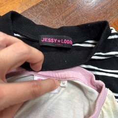 ショート丈 Ｔシャツ ロンＴ　
130㎝の画像