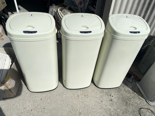 激安‼️センサー式ゴミ箱 68L 3つ