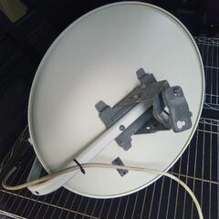 中古〇BS 2K4K8K対応アンテナ〇サン電子CBK45Sの画像