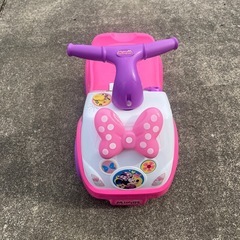 ミニーちゃん足蹴り車の画像