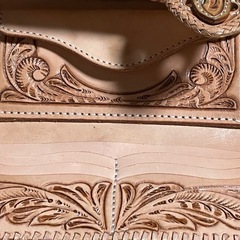 カービングレザーウォレットの画像