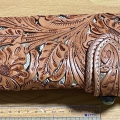 カービングレザーウォレットの画像