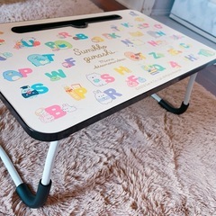 すみっコぐらし折りたたみテーブルの画像