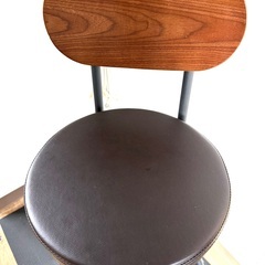 大62 【美品】カウンターチェア 背もたれ付き 足置き 昇降式 座面高61cm〜73cm 丸椅子 バースツール 回転式の画像