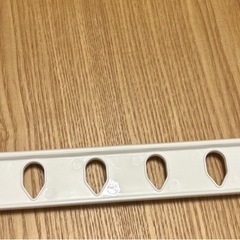 カインズ　ポール８連ハンガーキャッチの画像