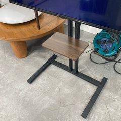 【ジモティー割】グリーンハウス  2024年製 43インチ 液晶テレビ スタンド付き（ID1487）の画像