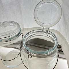 【無印良品】ソーダガラス密封ビン　2つの画像