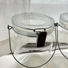 【無印良品】ソーダガラス密封ビン　2つの画像